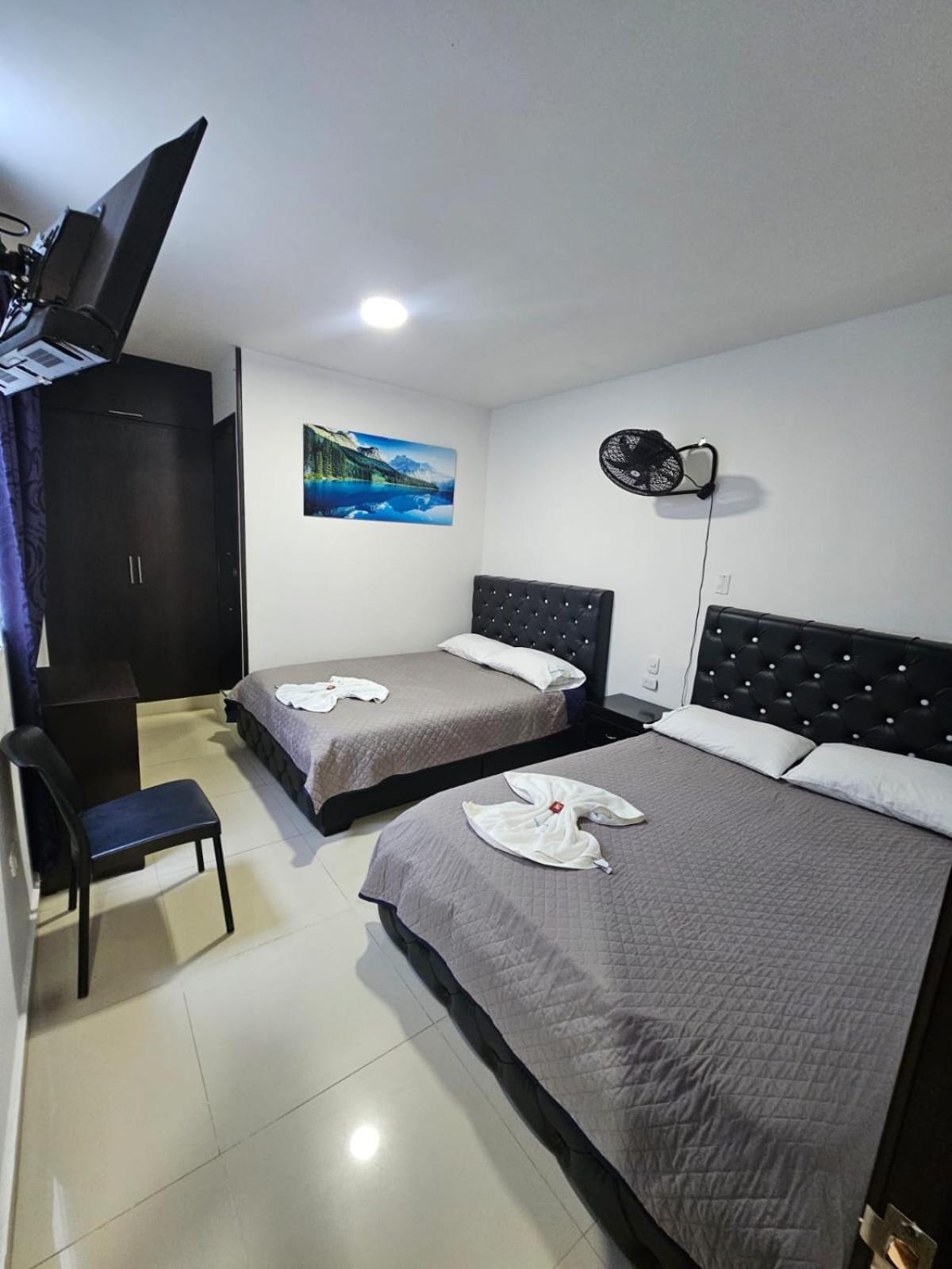 Hotel Big Ben Malaga Santander Exteriör bild