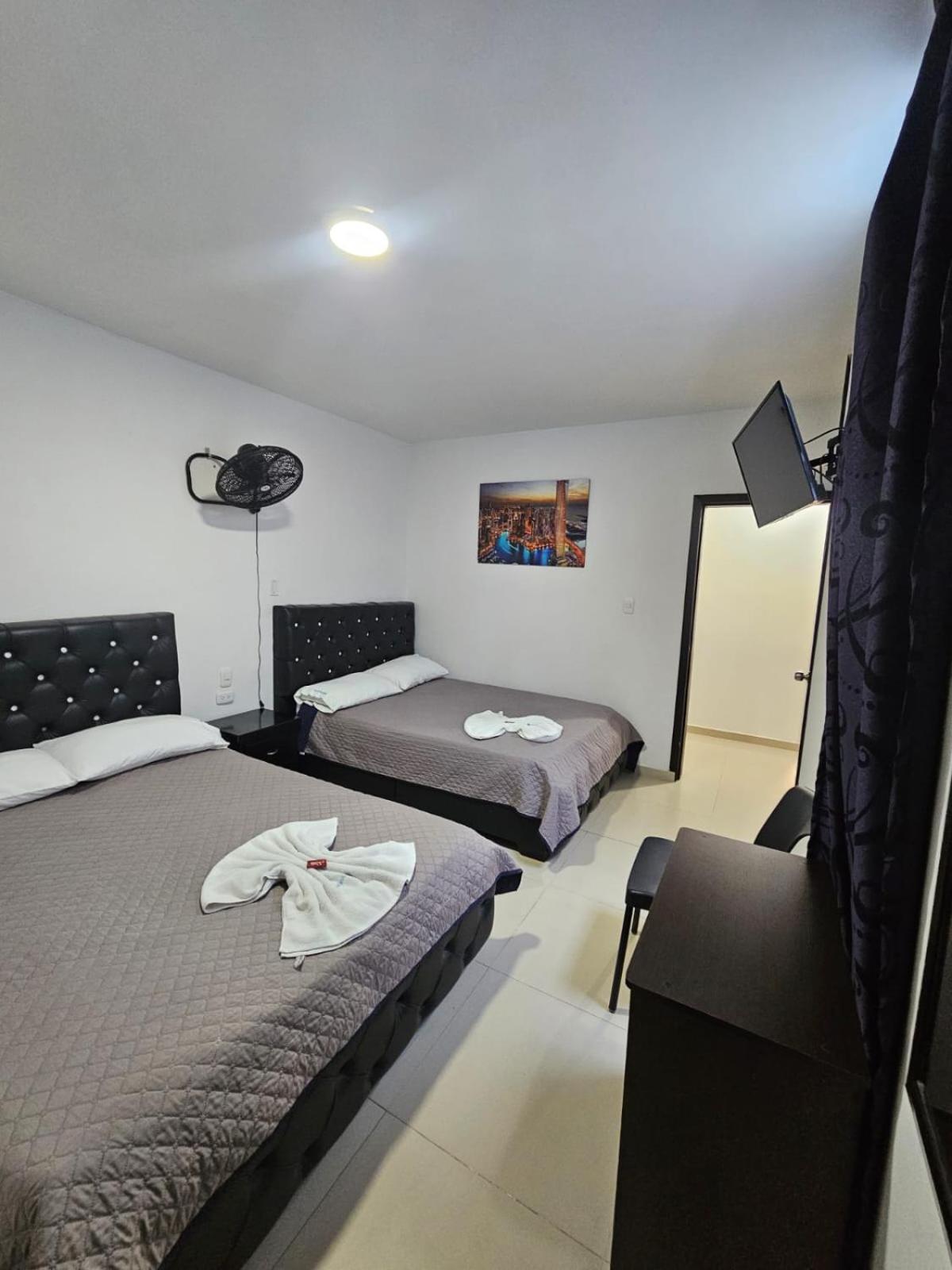 Hotel Big Ben Malaga Santander Exteriör bild